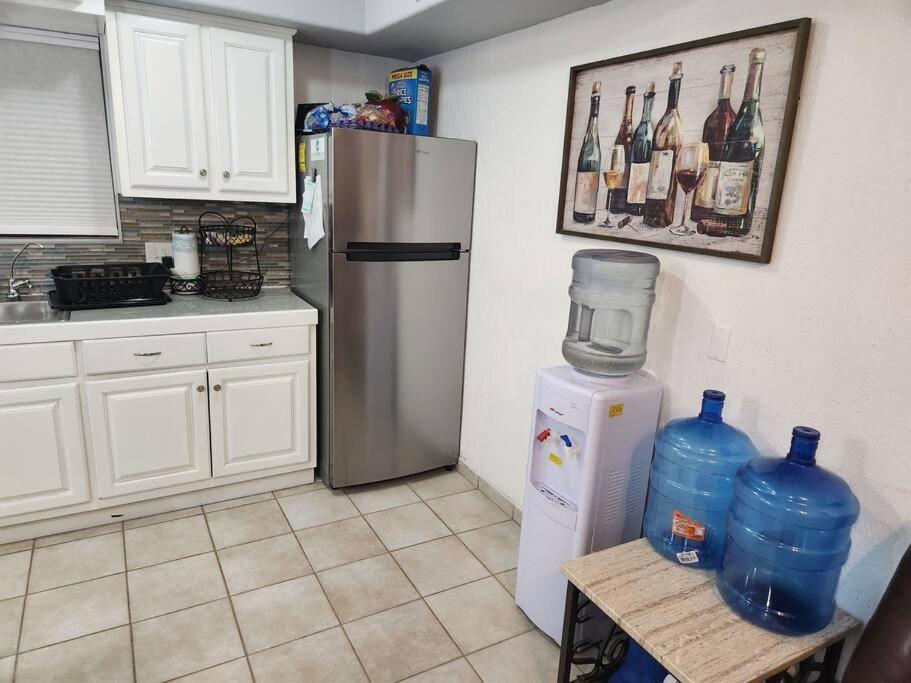 3 Bedroom Townhouse W Garage Blocks From The Holiday home *